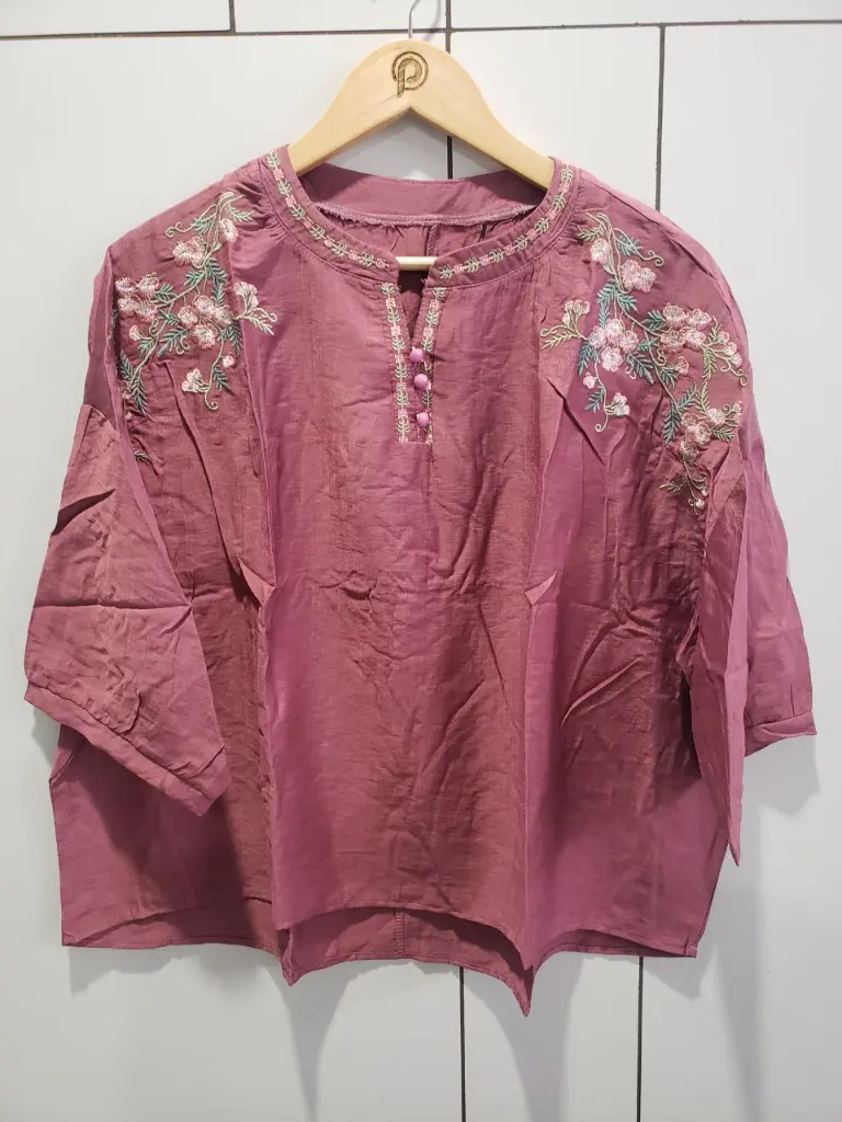 Mauve Bloom Embroidered Soft Linen Top