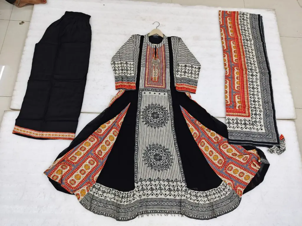 Black Mandala Print Premium Crepe 3-Piece Set
