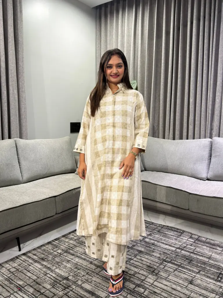 Beige & Off-White Checked Handloom Cotton Kurta Set