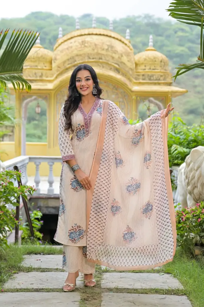 Off-White & Slate Blue Floral Print Mull Cotton Kurta Set