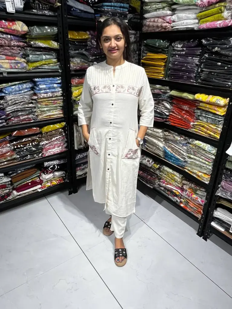 Off White Cotton Elephant Embroidered 2 Piece Pair