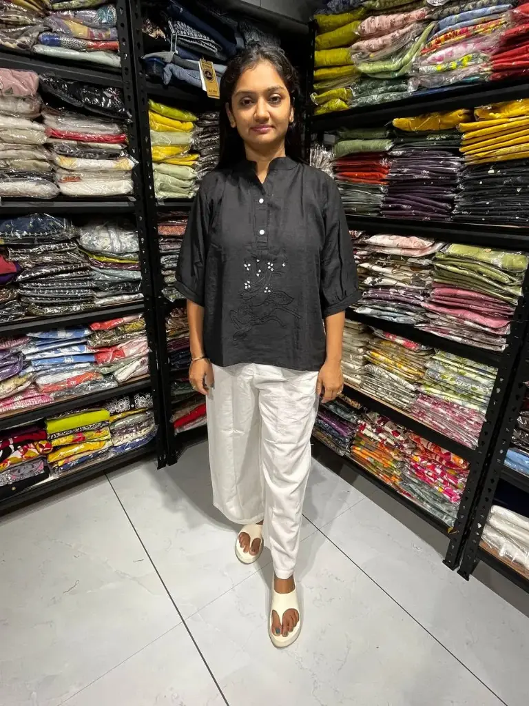 Black Blush Deer Linen-Cotton Top