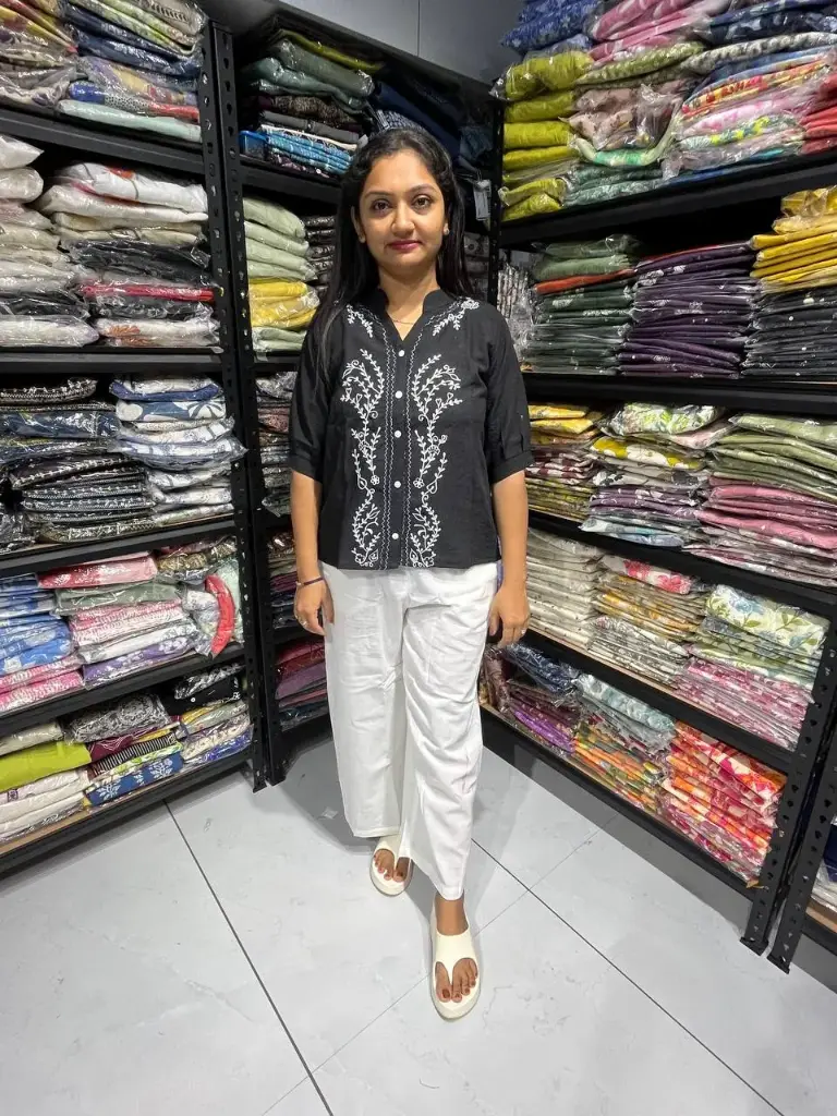 Black Leaf Embroidery Top