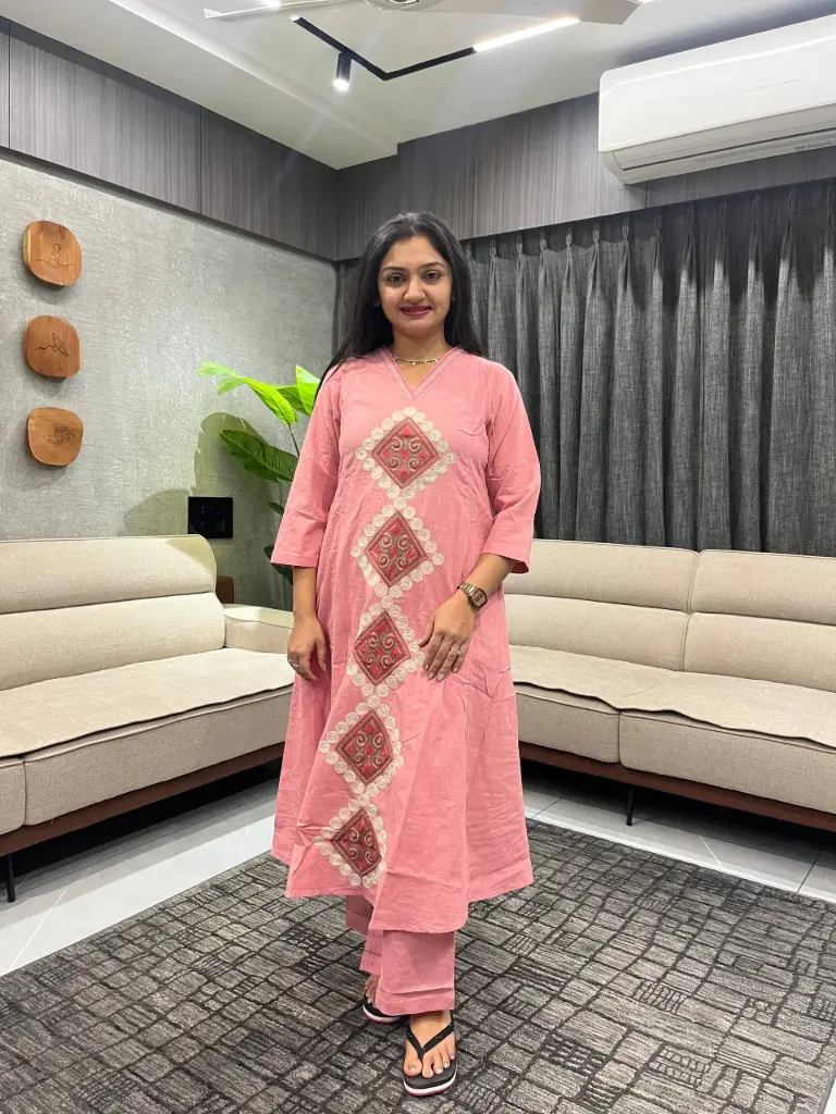 YAMIKA PINK PATCH EMBROIDERED KURTA SET