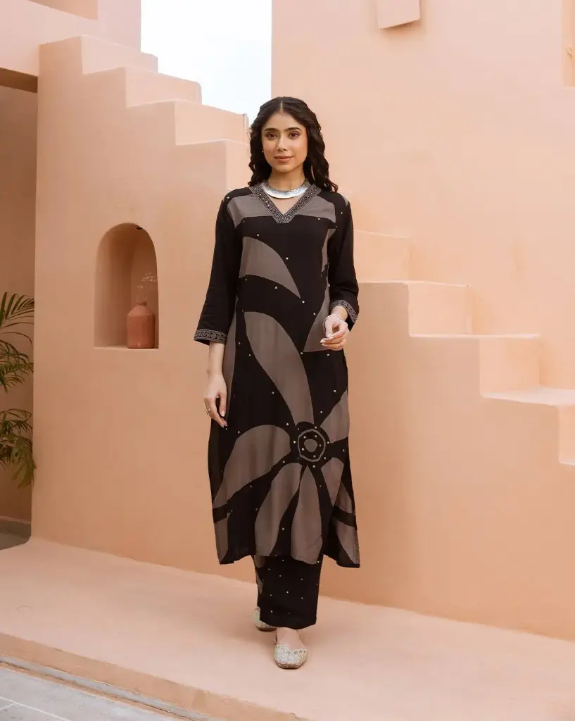 Gleam Noir Embellished German reyon 2-Piece Set