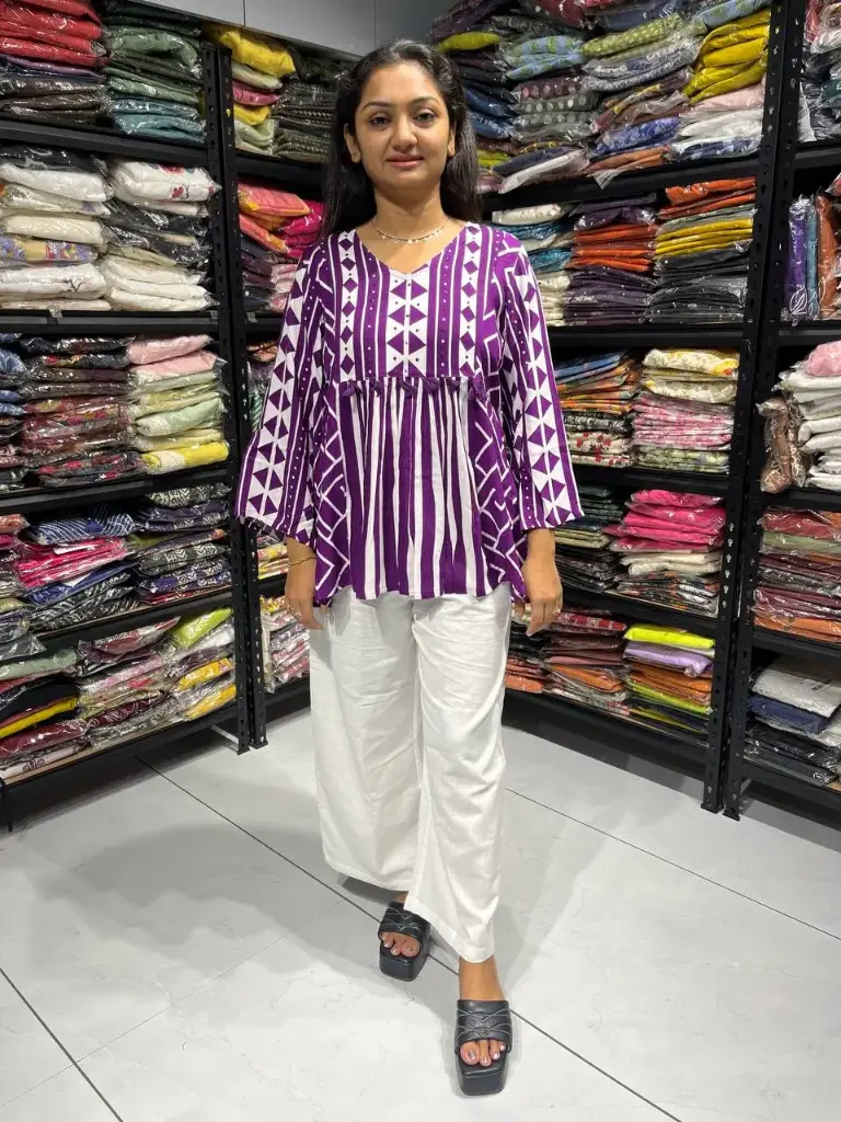 Violet & White Geometric V-Neck Rayon Tunic Top