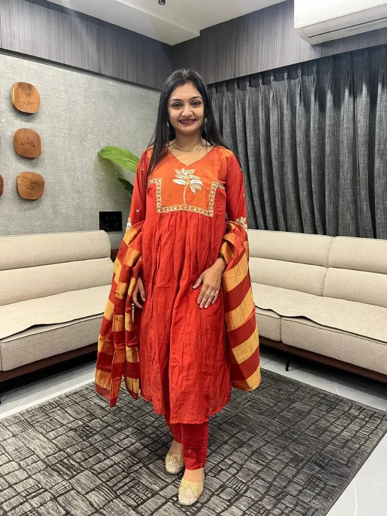Ruby Glow Shimmer Chanderi Kurta Set