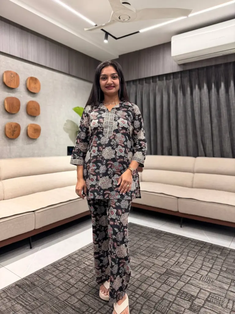 Black Pure Cotton Floral Printed Straight Co-ord Set