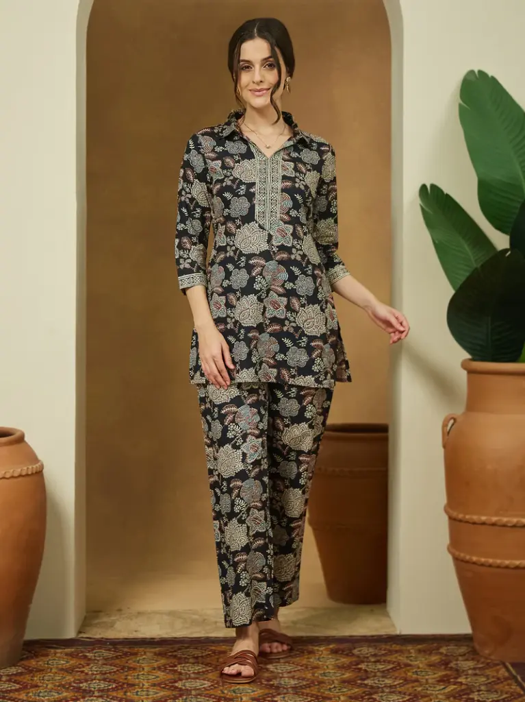 Black Pure Cotton Floral Printed Straight Co-ord Set