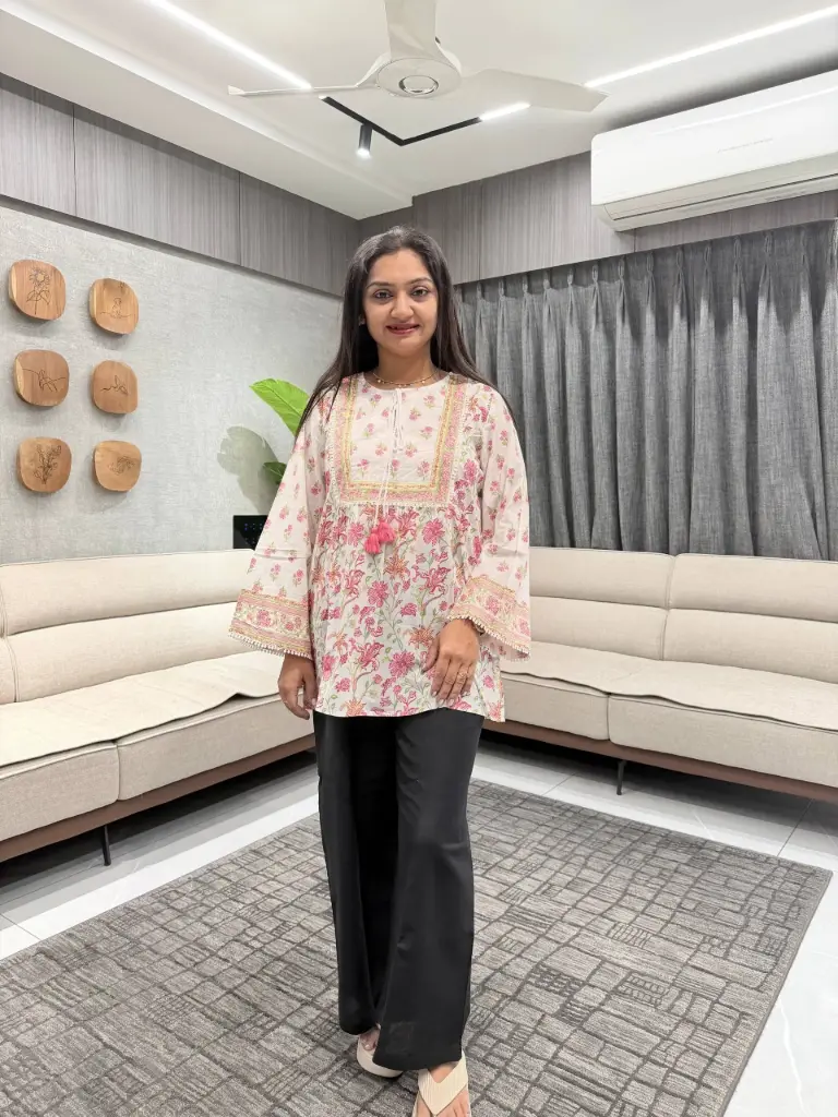 Rosy Vines Tassel Cotton Tunic