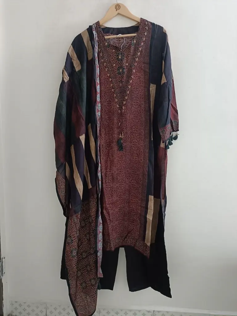 Rustic Bloom Viscose Muslin Suit Set