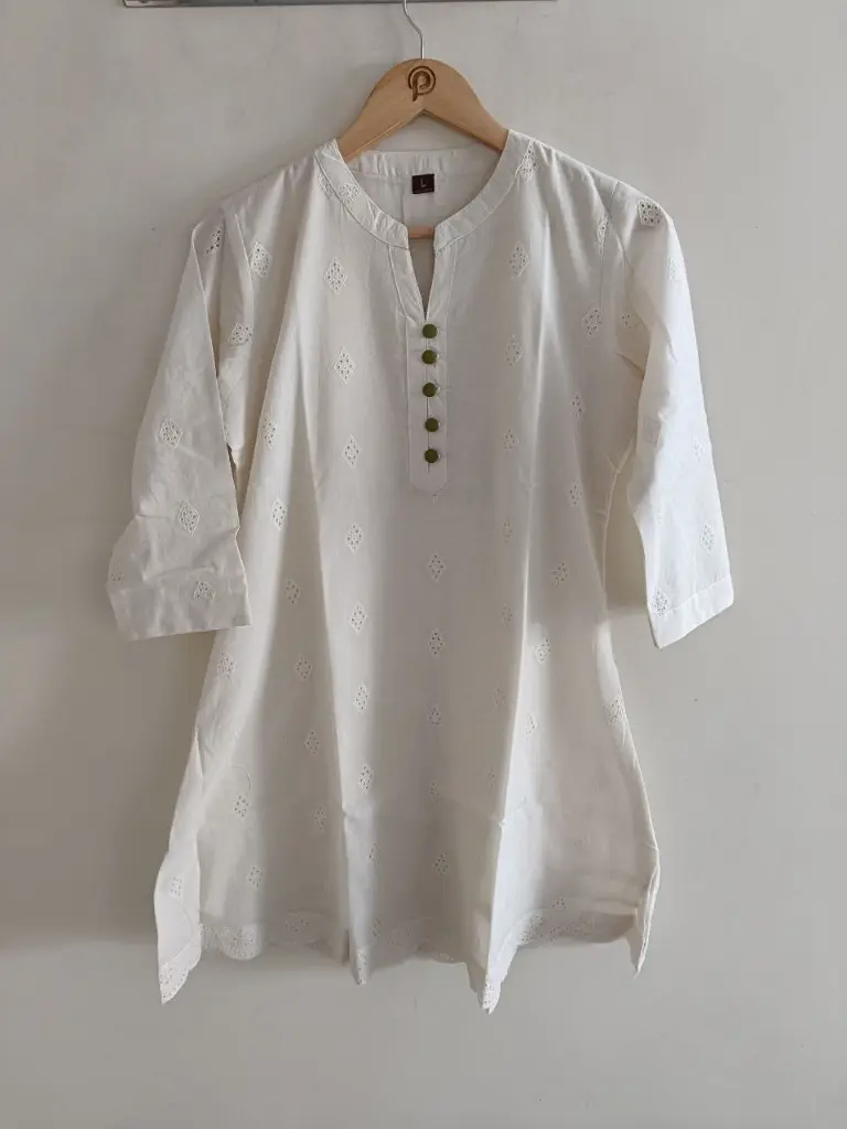 Ivory Grace Schifflee Tunic