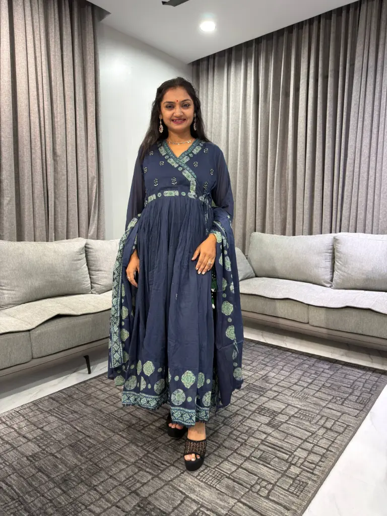 Classic Midnight Garden Suit