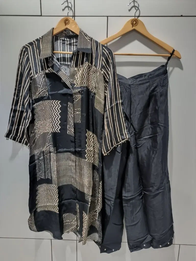 Midnight Mosaic Geometric Crepe Set