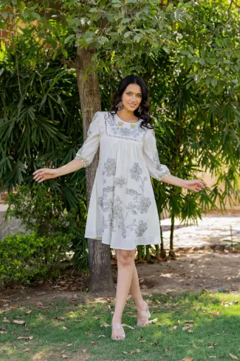 Ivory Grace Embroidered Tunic