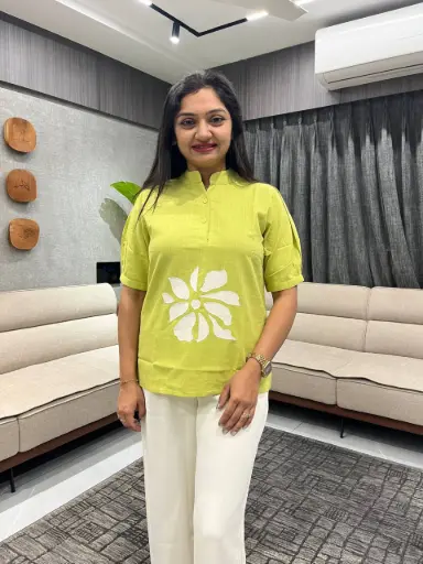 Lime Blossom Linen Top