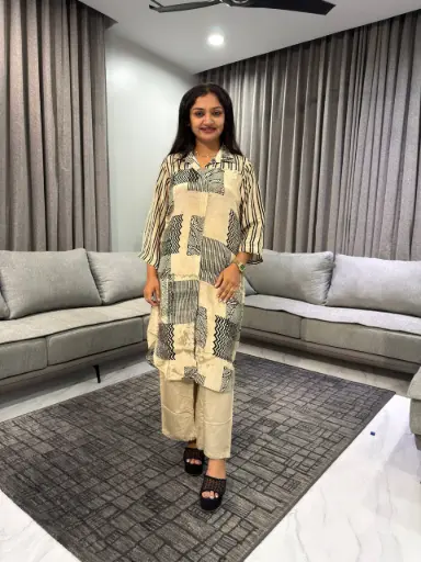Ivory Mosaic Geometric Crepe Set