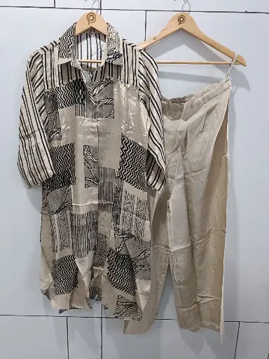 Ivory Mosaic Geometric Crepe Set