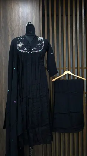 [2618] Midnight Bloom Premium Chinon Pleated Kurta Set