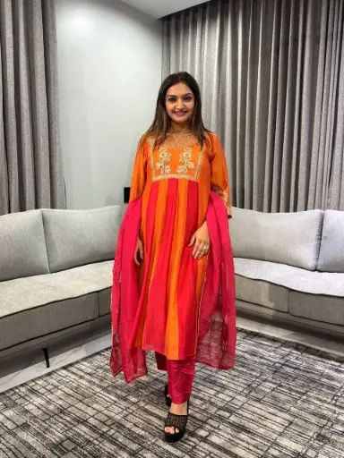 [2636] Premium Banarasi Mull Chanderi Floral Zari Kurta Set