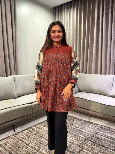 [2701] Premium Terracotta Paisley Muslin Tunic