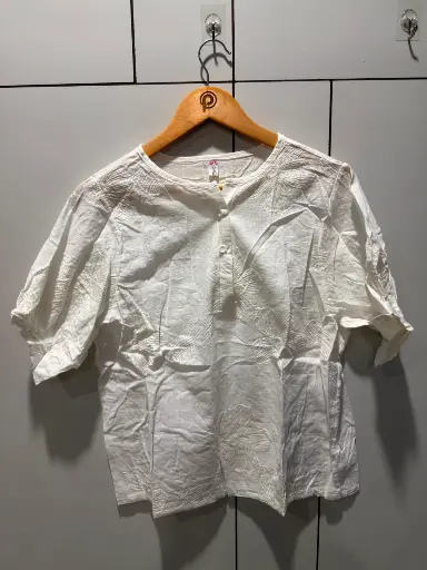 [2823] Pure White Floral Threadwork Free Size Linen Top