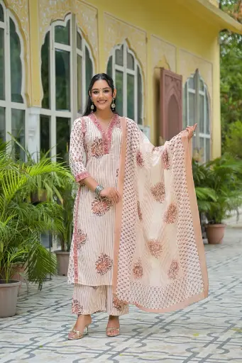 [2989] Off-White & Dusty Peach Floral Print Mull Cotton Kurta Set