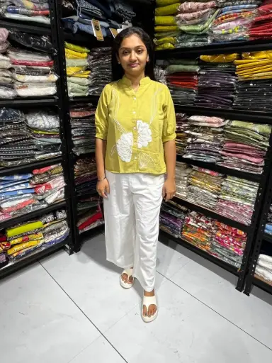 [602L] Floral Aura in yellow Linen-Cotton Top